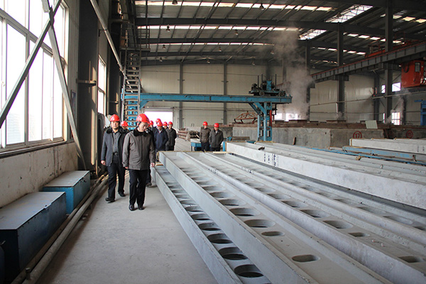 2014年2月14日高速集团领导王志斌视察公司生产现场